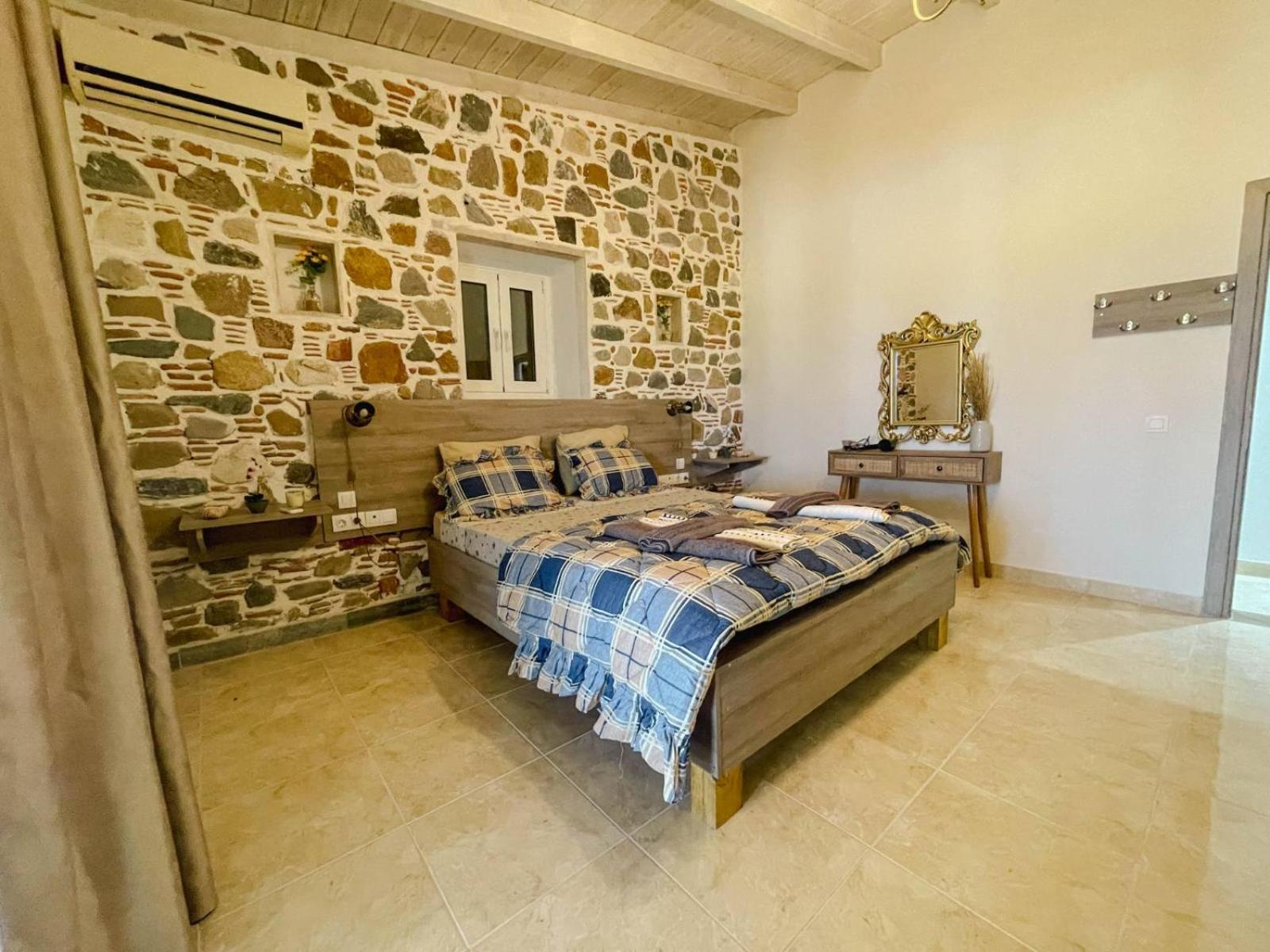 Kenny'S Villa Мастрихари Екстериор снимка