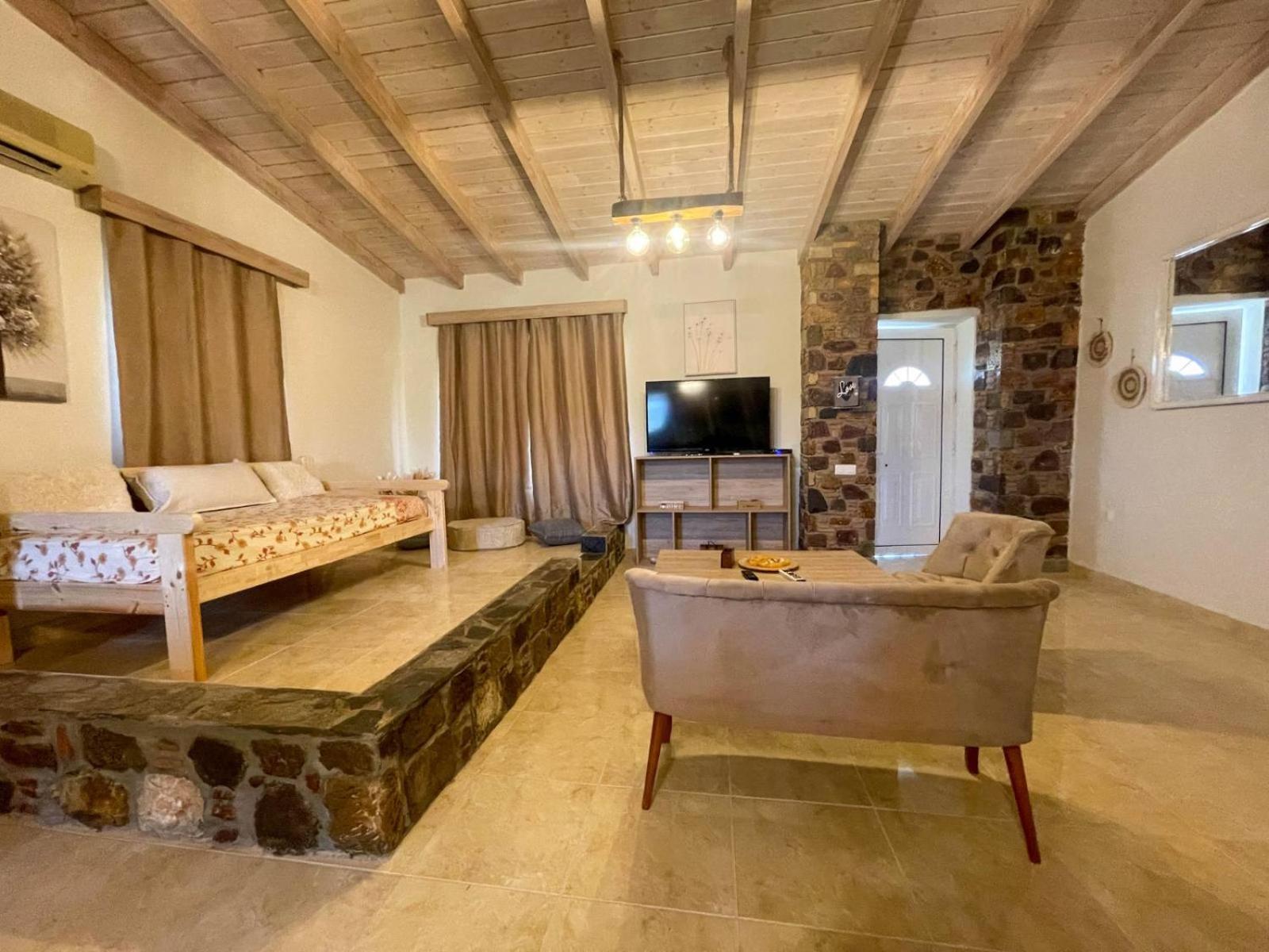 Kenny'S Villa Мастрихари Екстериор снимка